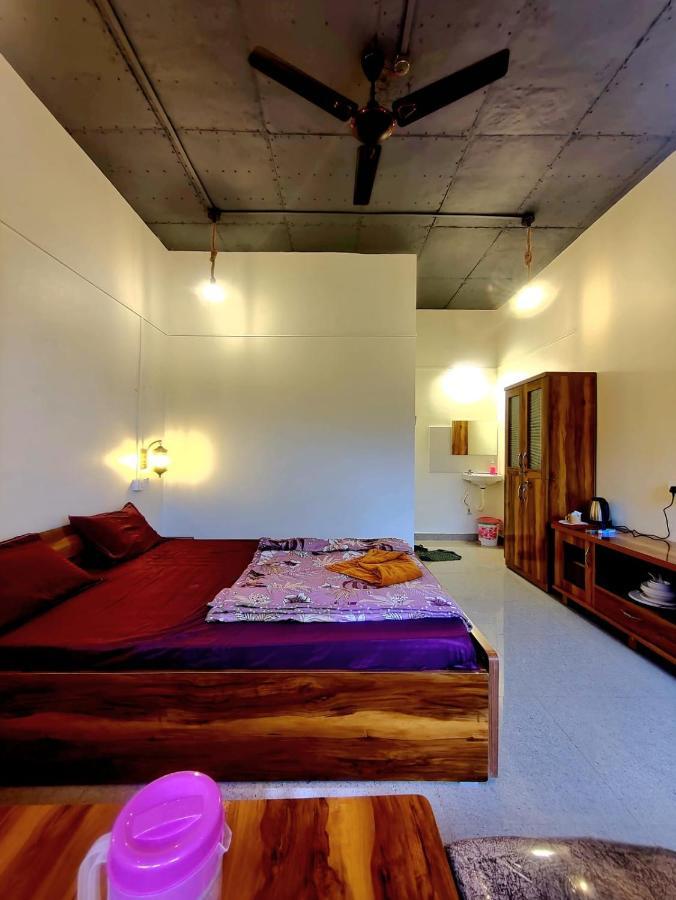 Shisha The Lake-Touch Home Stay Mulshi Waki Bagian luar foto